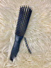 Load image into Gallery viewer, DarelWay Like Butter Detangler Brush